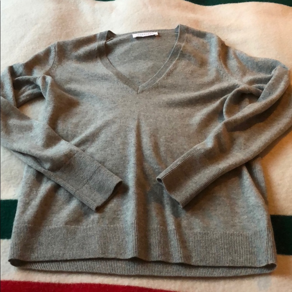 Cashmere V-Neck